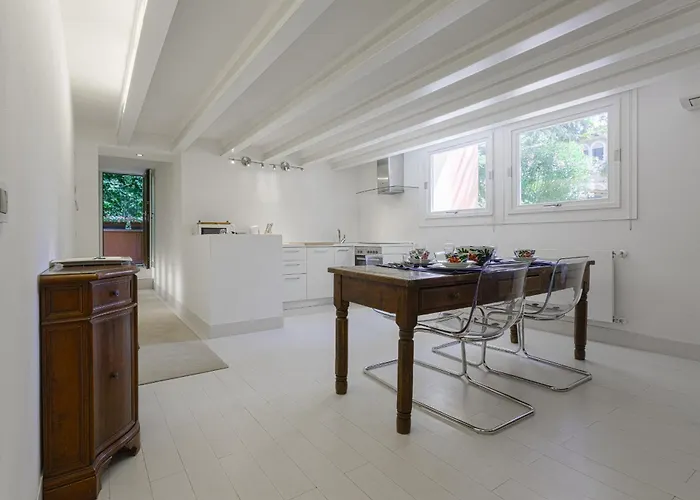 Venice-Lido Apartment With An Esclusive Garden